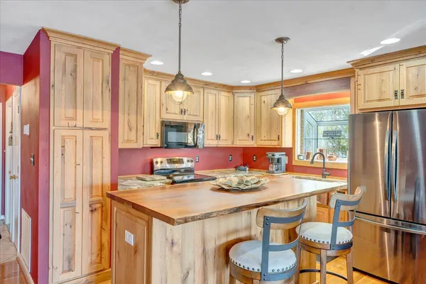 $714,600 | 287 Waterside Drive, Moneta, VA 24121