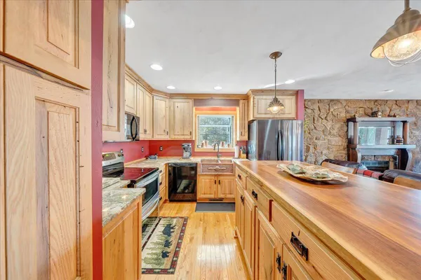 $714,600 | 287 Waterside Drive, Moneta, VA 24121