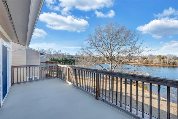 $714,600 | 287 Waterside Drive, Moneta, VA 24121