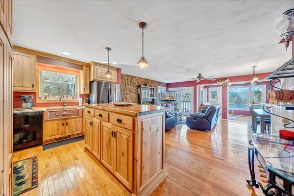 $714,600 | 287 Waterside Drive, Moneta, VA 24121