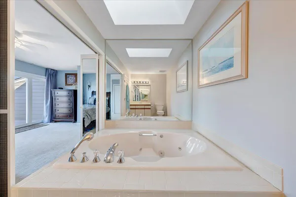 $714,600 | 287 Waterside Drive, Moneta, VA 24121