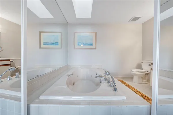 $714,600 | 287 Waterside Drive, Moneta, VA 24121