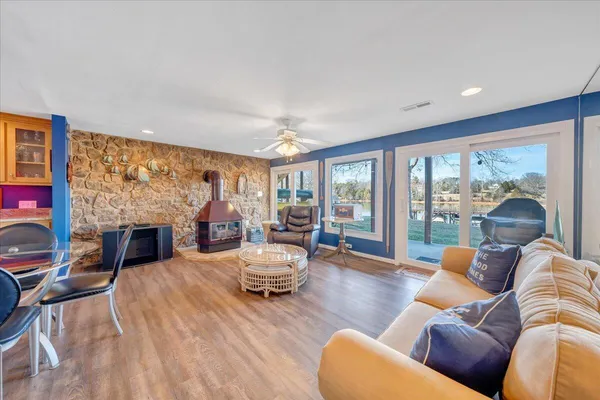 $714,600 | 287 Waterside Drive, Moneta, VA 24121