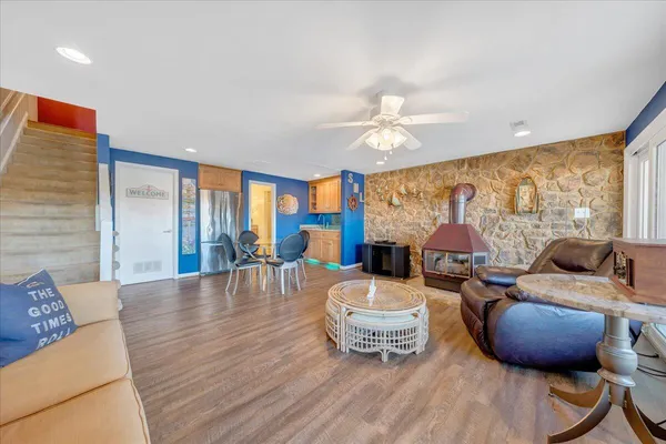 $714,600 | 287 Waterside Drive, Moneta, VA 24121