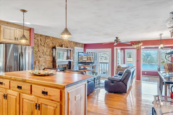 $714,600 | 287 Waterside Drive, Moneta, VA 24121