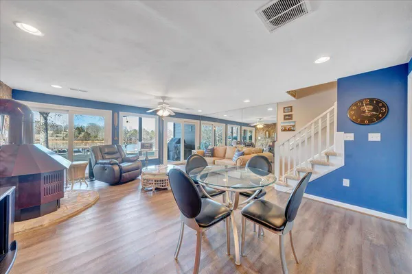 $714,600 | 287 Waterside Drive, Moneta, VA 24121