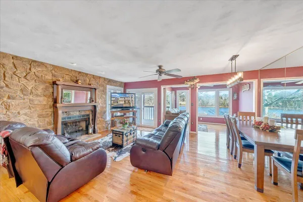 $714,600 | 287 Waterside Drive, Moneta, VA 24121