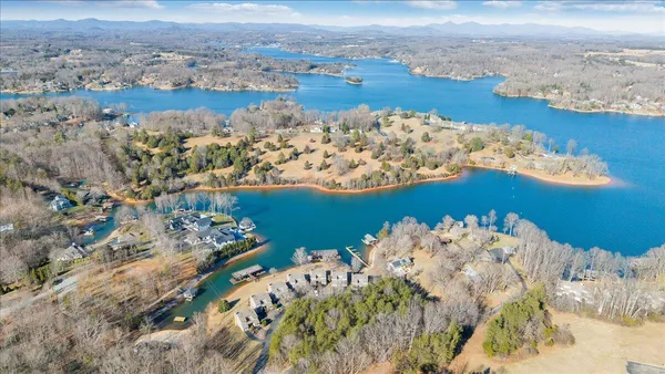 $714,600 | 287 Waterside Drive, Moneta, VA 24121