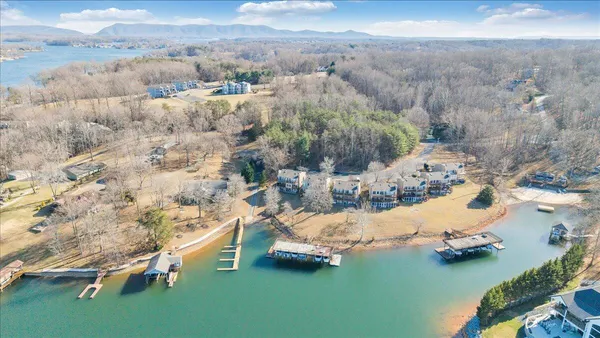 $714,600 | 287 Waterside Drive, Moneta, VA 24121