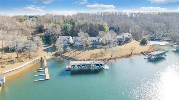 $714,600 | 287 Waterside Drive, Moneta, VA 24121