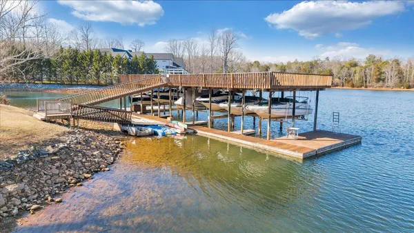 $714,600 | 287 Waterside Drive, Moneta, VA 24121