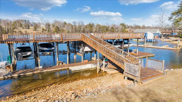 $714,600 | 287 Waterside Drive, Moneta, VA 24121