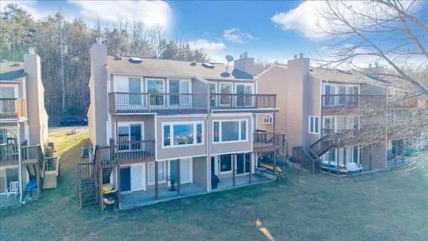 $714,600 | 287 Waterside Drive, Moneta, VA 24121