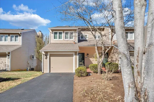 $714,600 | 287 Waterside Drive, Moneta, VA 24121