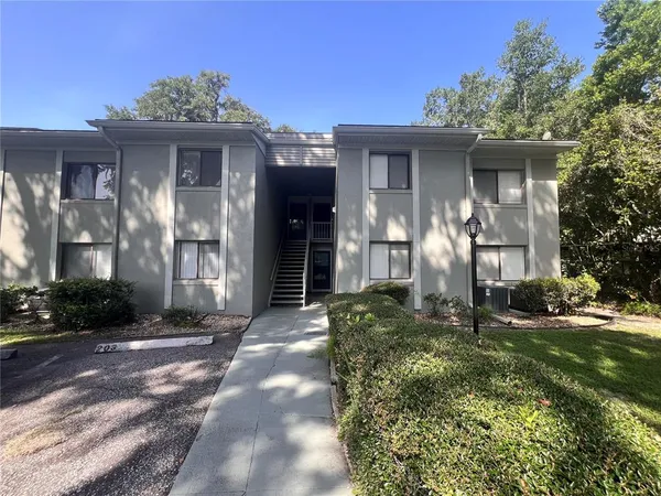 $1,500 | 302 Palm Coast Parkway Northeast, Unit 204, Palm Coast, FL 32137