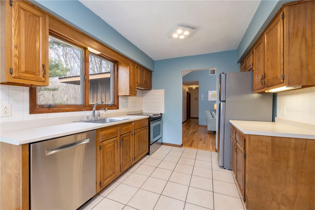 34 Donizetti Road Westerly, RI 02891 - Photo 11 of 50