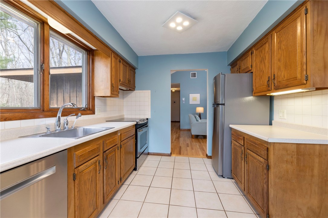 34 Donizetti Road Westerly, RI 02891 - Photo 10 of 50