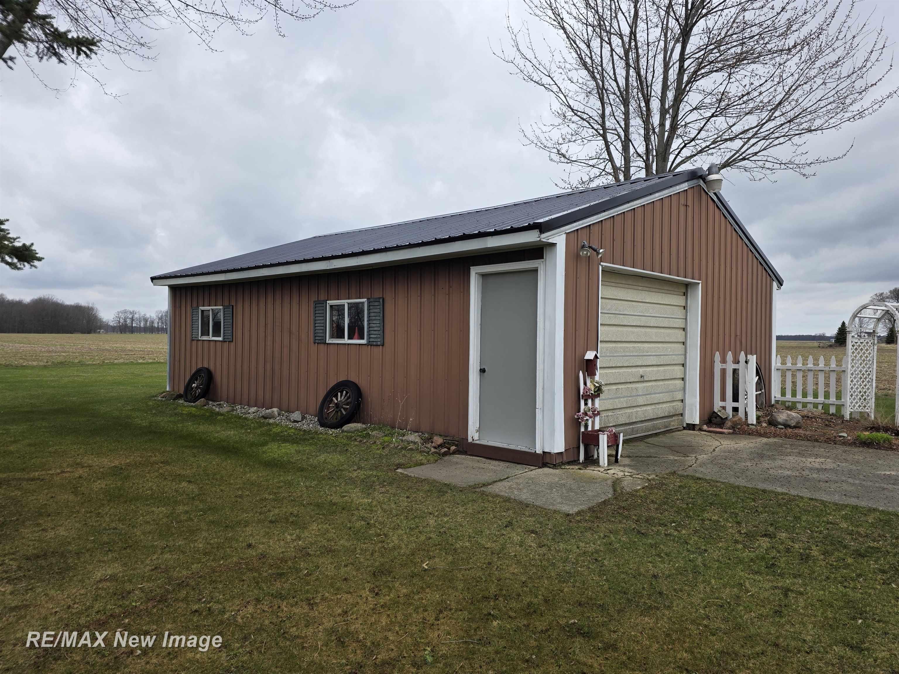 8781 North State Road Owosso, MI 48867 - Photo 48 of 51