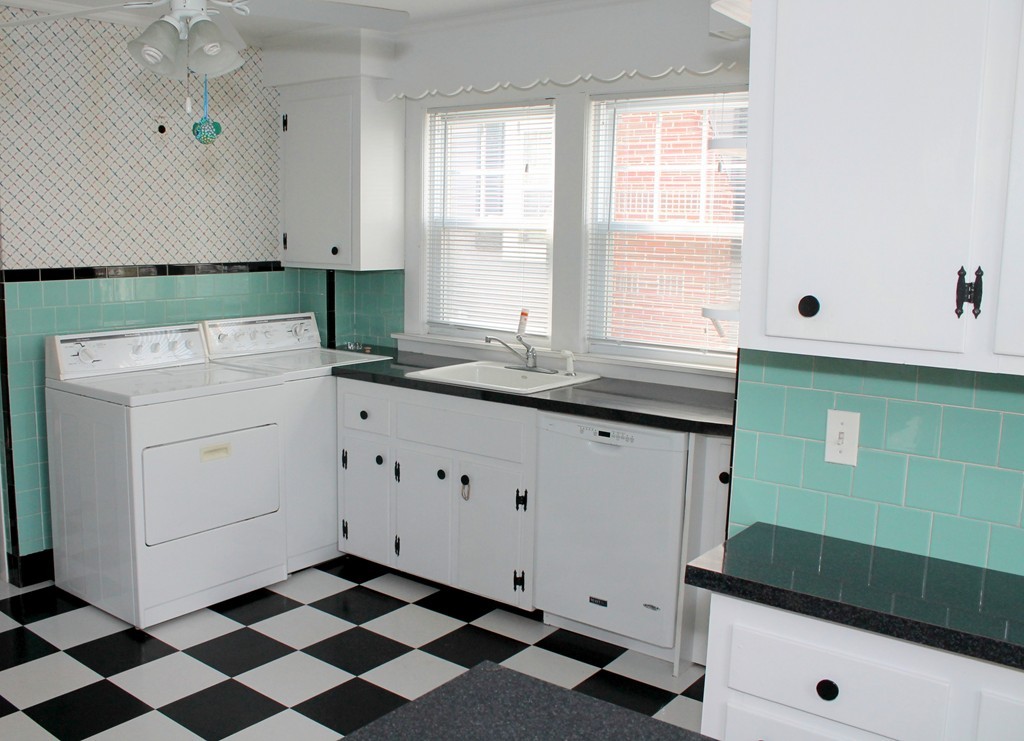 39 Neponset Road Quincy, MA 02169 - Photo 14 of 20 Gallery Image 14