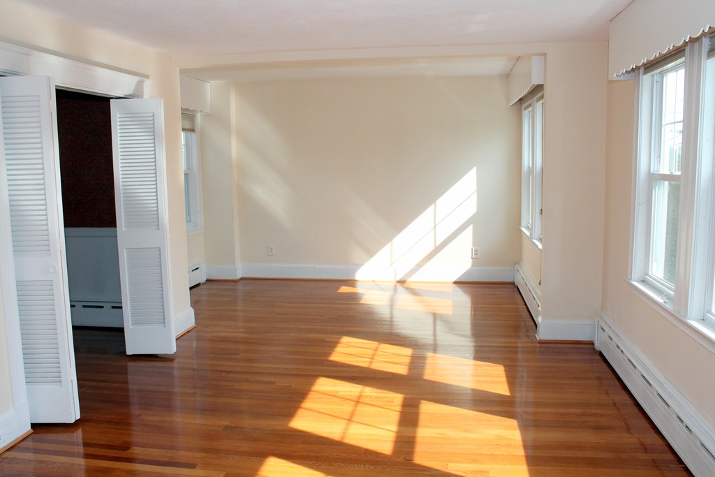 39 Neponset Road Quincy, MA 02169 - Photo 10 of 20 Gallery Image 10