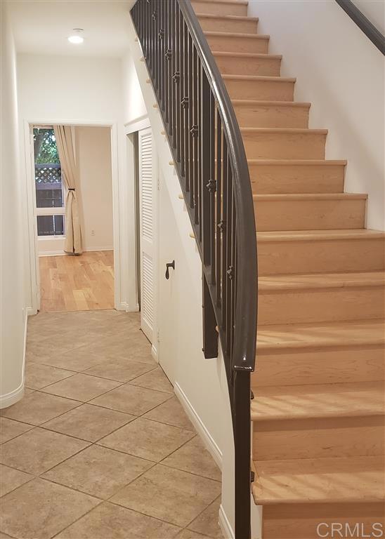 366 Forward Street, Unit E La Jolla, CA 92037 - Photo 10 of 26 a view of entryway