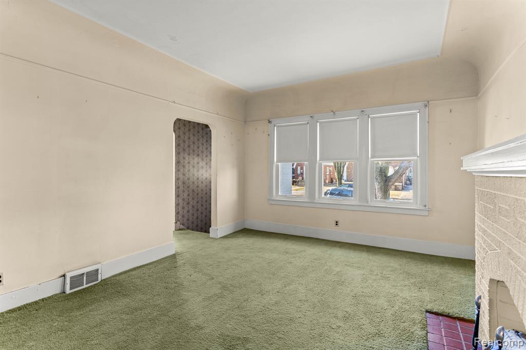7722 Miller Road Dearborn, MI 48126 - Photo 5 of 23