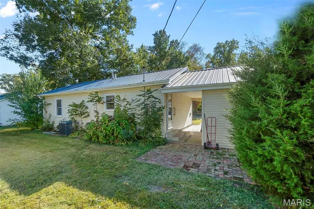 $129,900 | 209 Easy Street, Chaffee, MO 63740