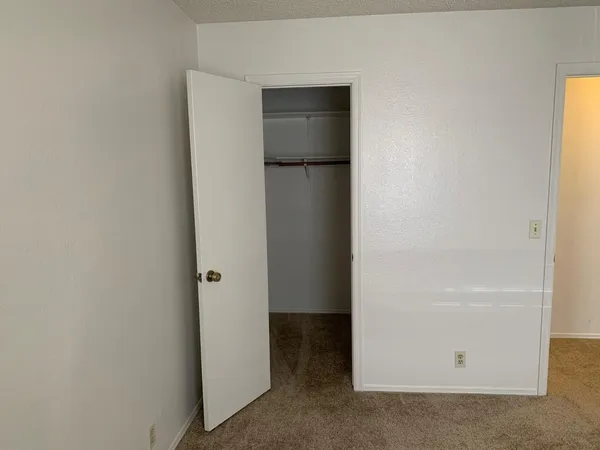 $1,950 | 8135 West Krall Street, Glendale, AZ 85303
