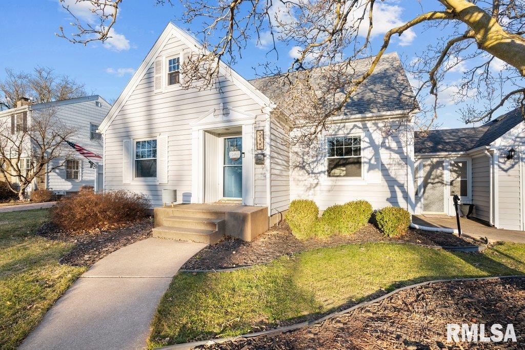3255 14th Street Rock Island, IL 61201 - Photo 2 of 38