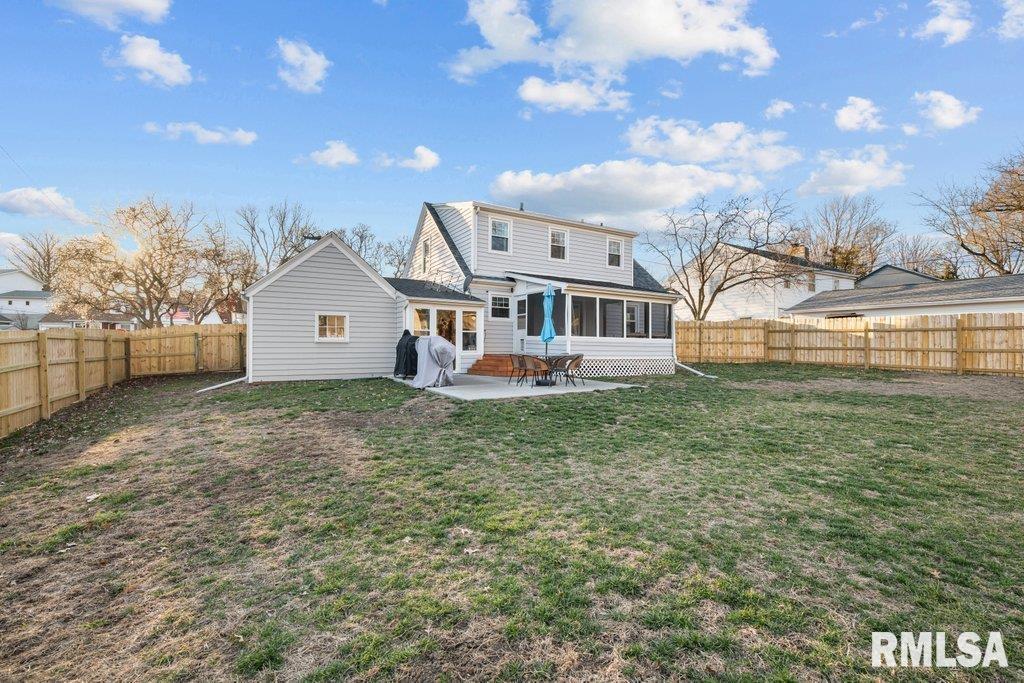 3255 14th Street Rock Island, IL 61201 - Photo 6 of 38