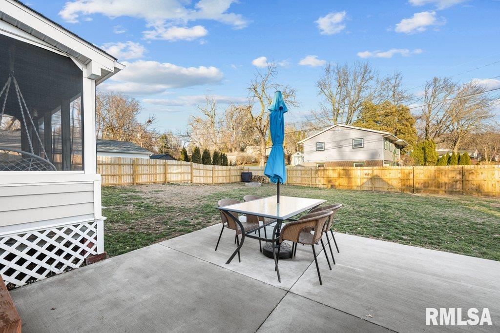 3255 14th Street Rock Island, IL 61201 - Photo 7 of 38