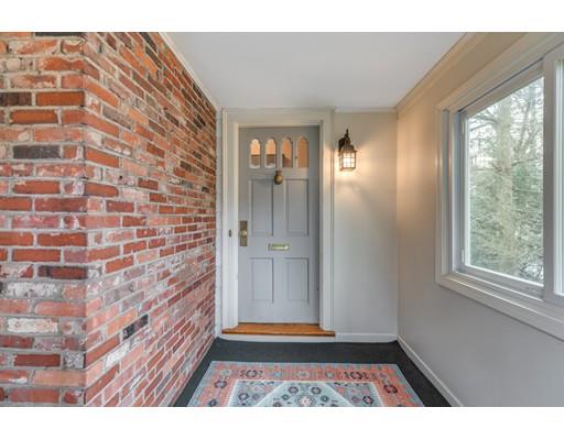 65 County Road Reading, MA 01867 - Photo 4 of 29 Gallery Image 4