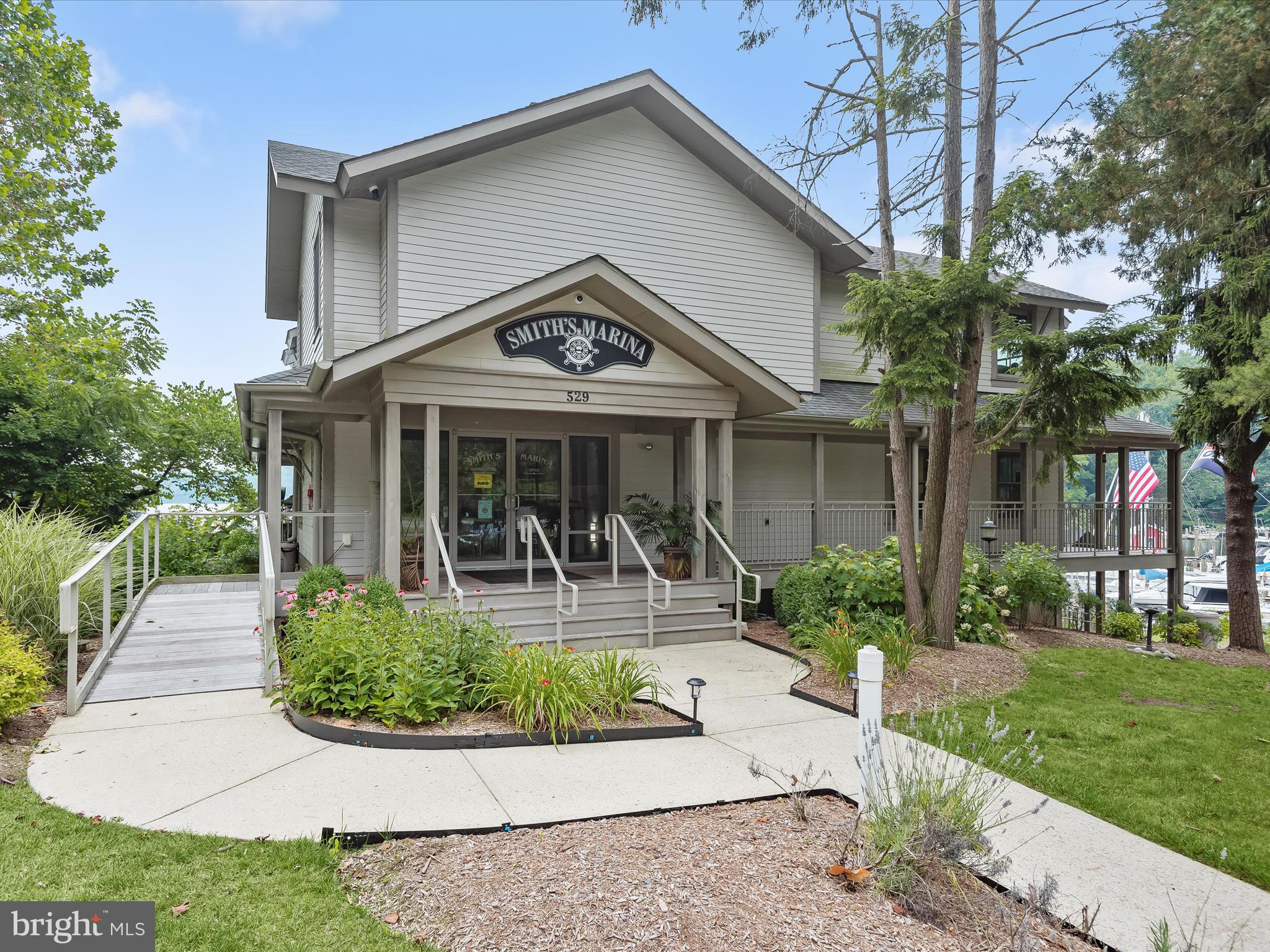 941 Buttonwood Trail Crownsville, MD 21032 - Photo 39 of 43 a front view of a house with garden