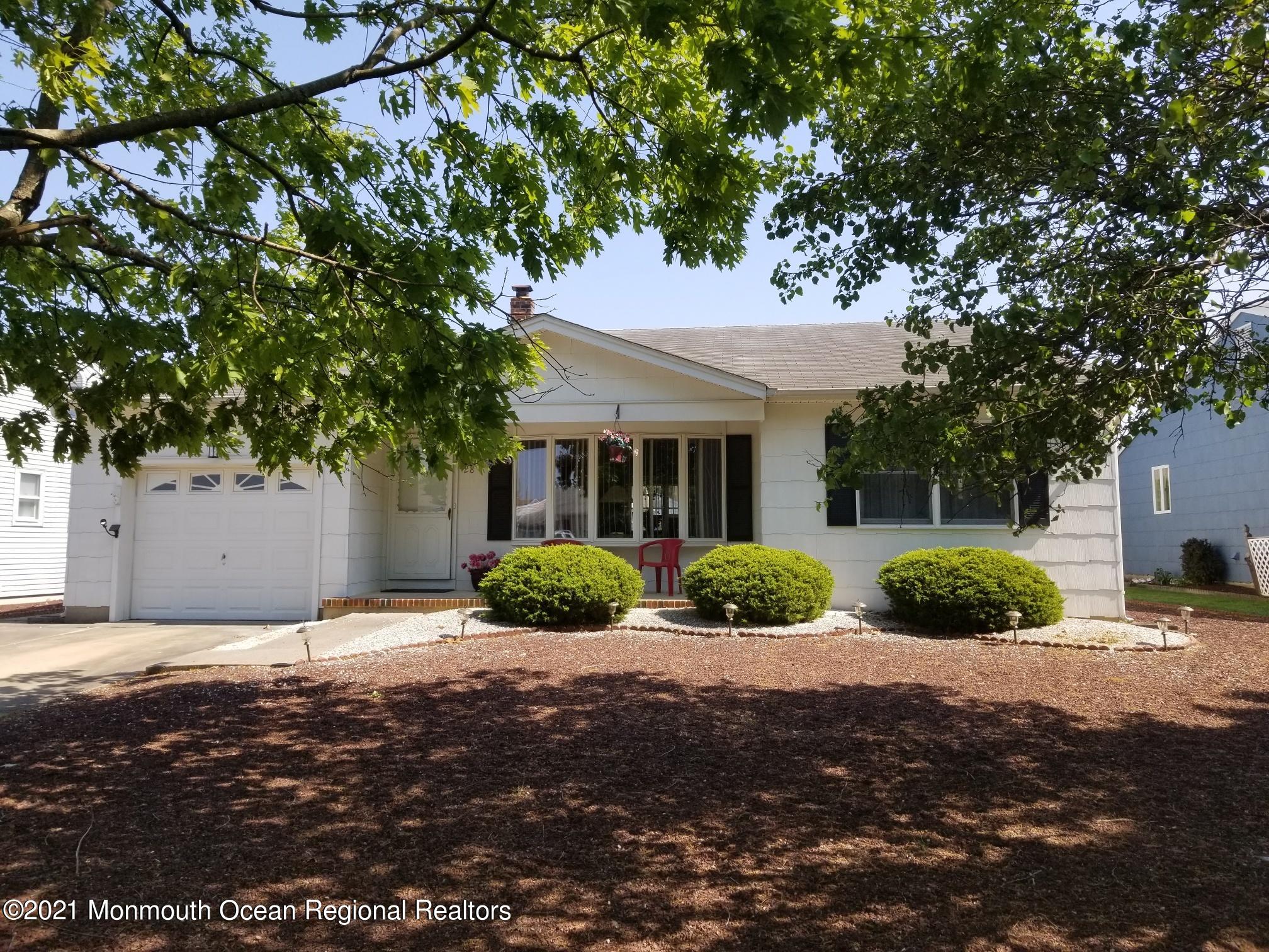 28 Mapleton Road Toms River, NJ 08757 - Photo 1 of 27 28 mapleton front - Copy - Copy