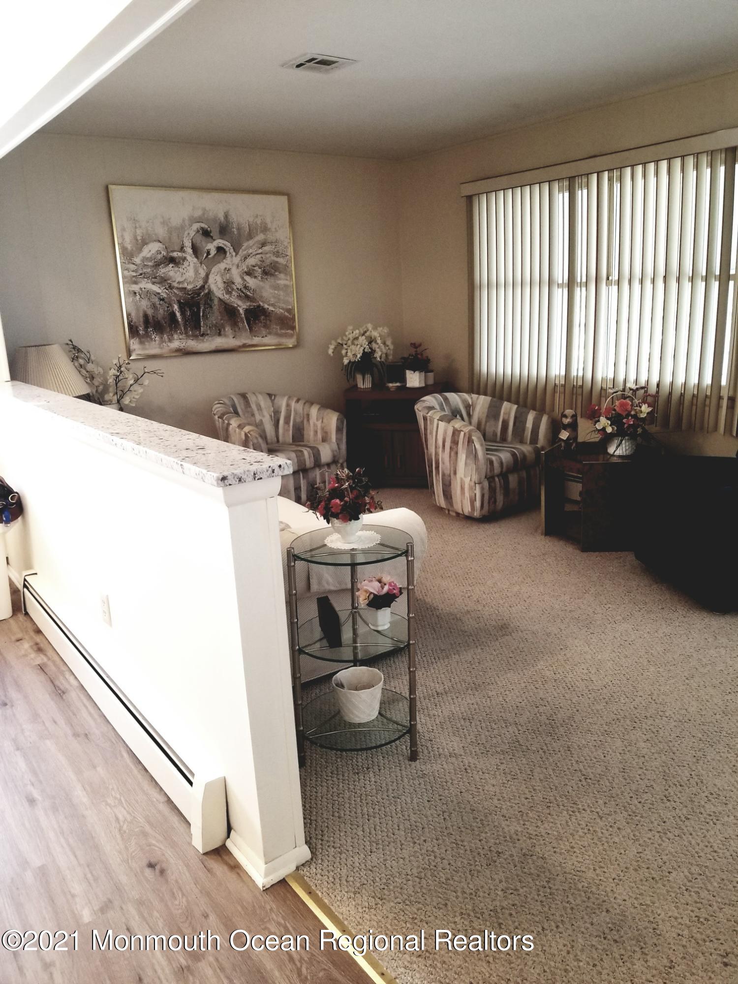 28 Mapleton Road Toms River, NJ 08757 - Photo 17 of 27 28 mapleton family rm 1 - Copy - Copy