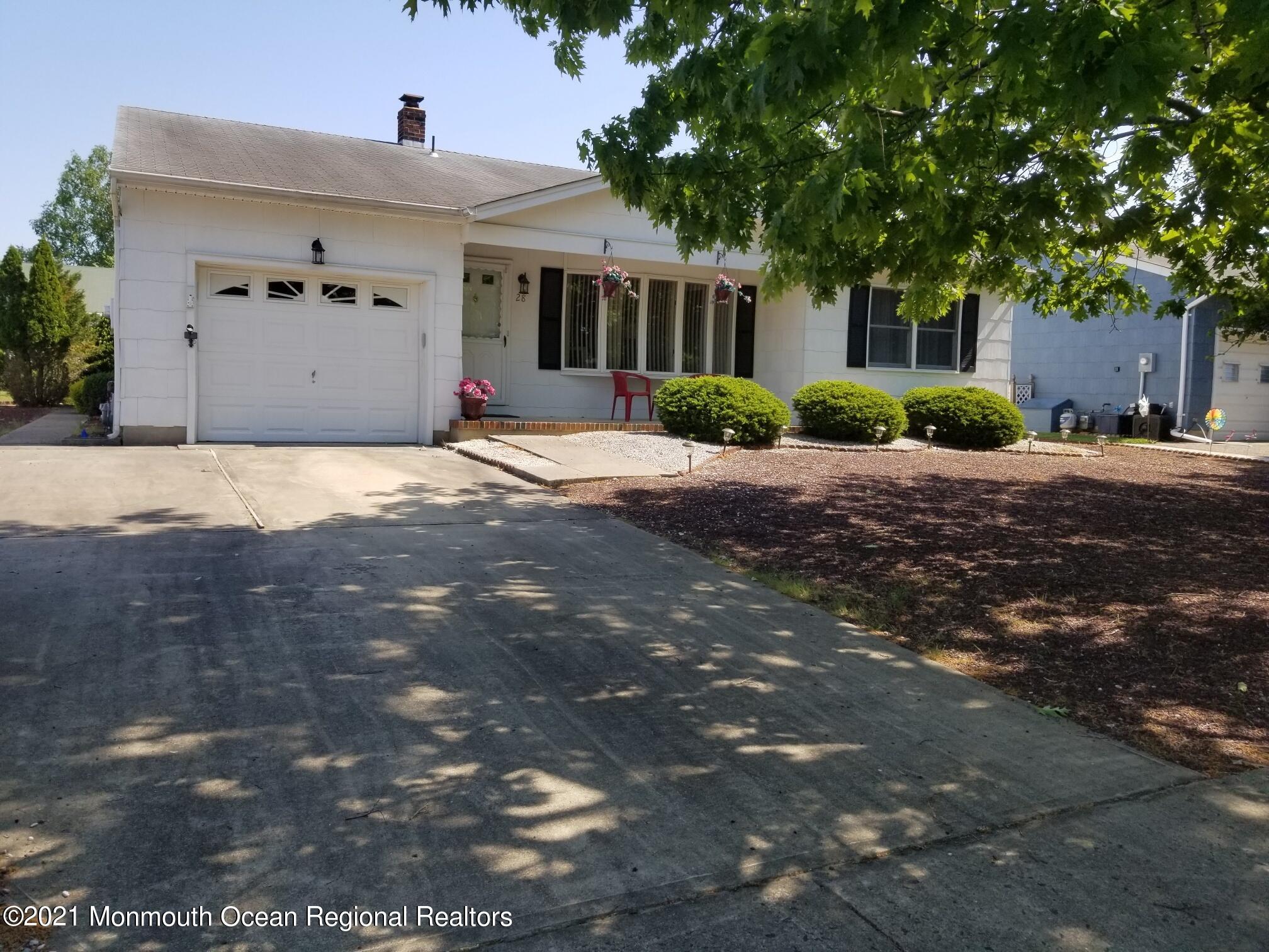 28 Mapleton Road Toms River, NJ 08757 - Photo 3 of 27 28 mapleton front 3 - Copy