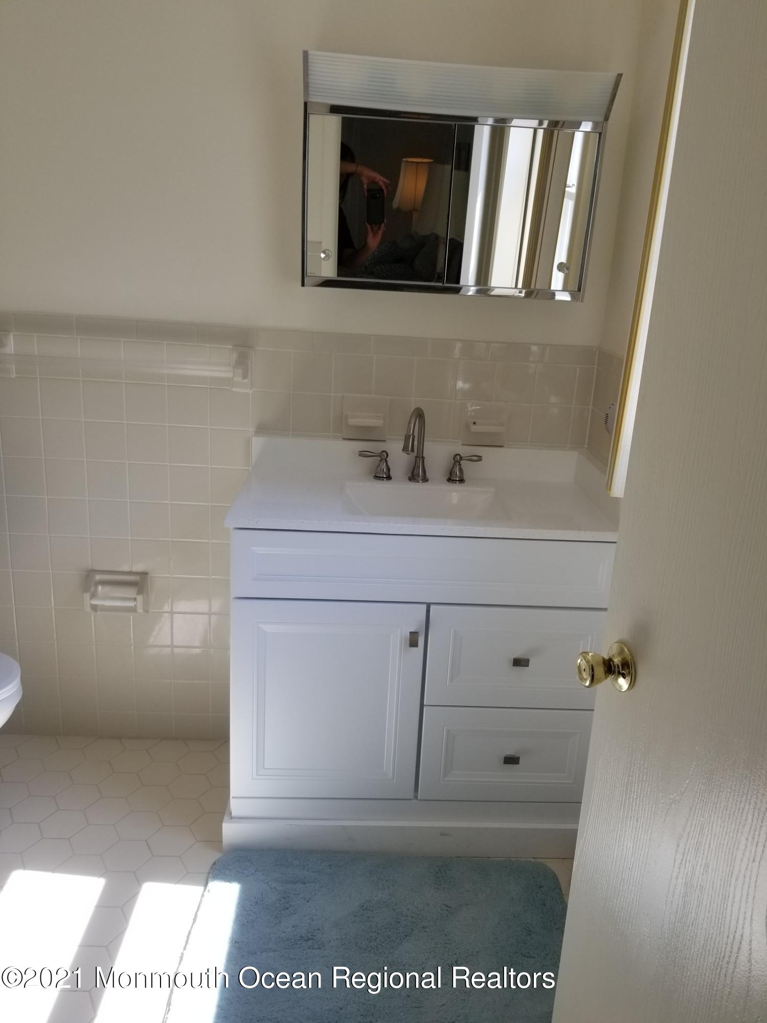 28 Mapleton Road Toms River, NJ 08757 - Photo 26 of 27 28 mapleton master bathrm - Copy