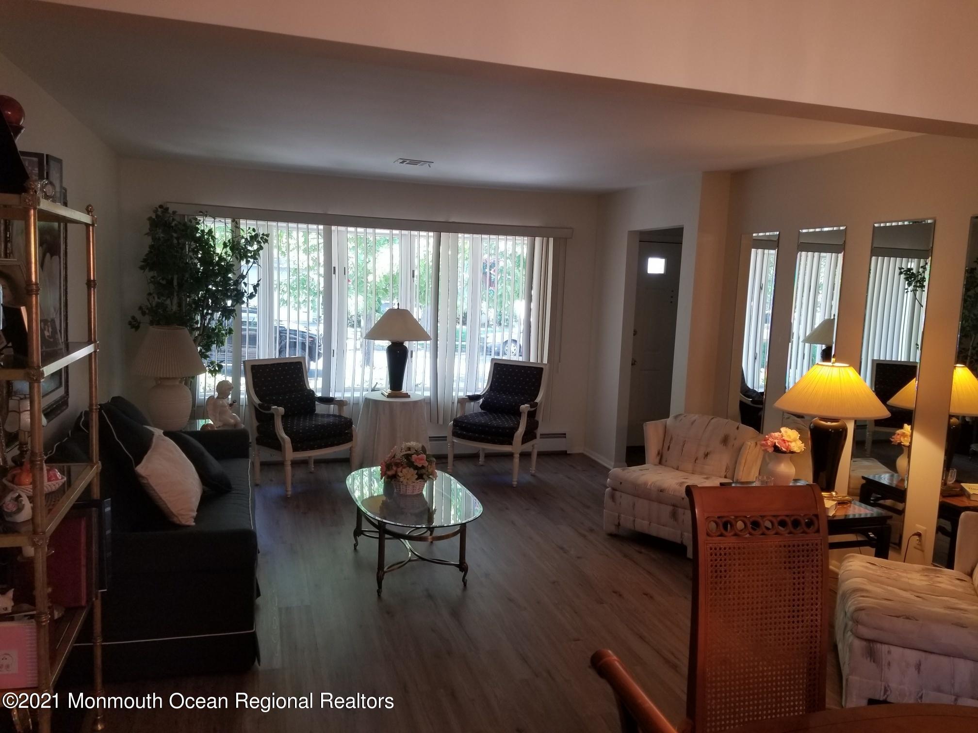 28 Mapleton Road Toms River, NJ 08757 - Photo 8 of 27 28 mapleton living rm 2 - Copy