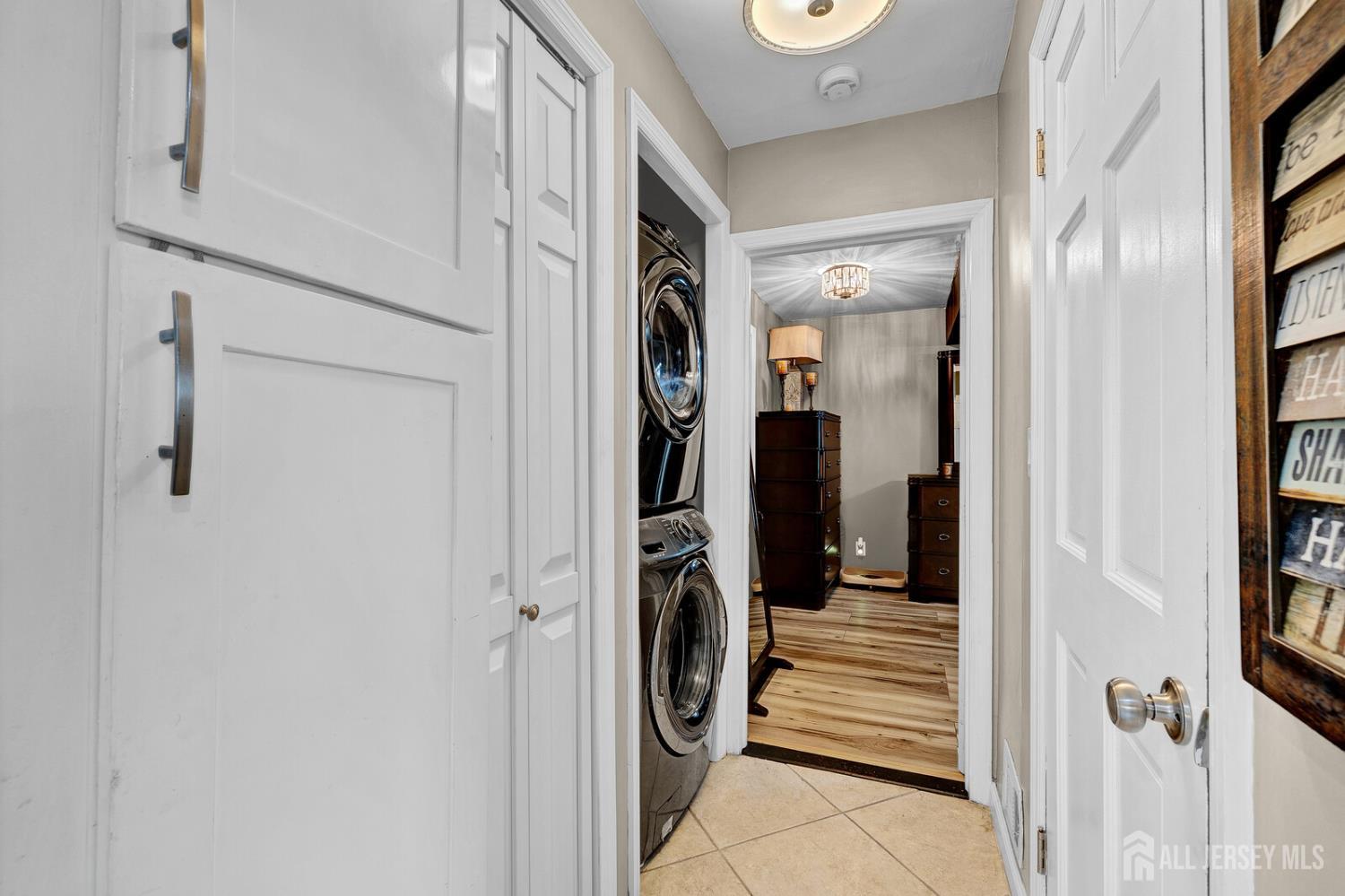 91 Crestview Road Fords, NJ 08863 - Photo 17 of 41