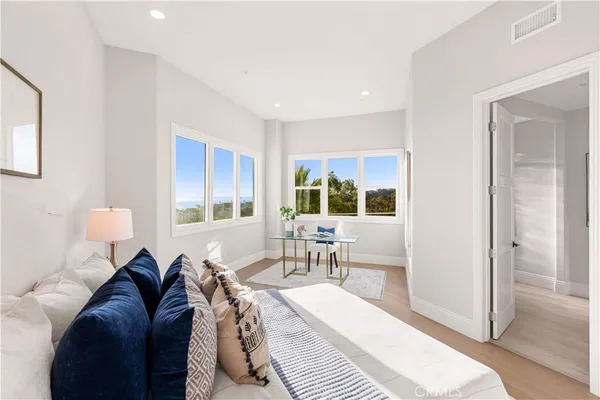 $3,990,000 | 857 Avenida Acapulco, San Clemente, CA 92672