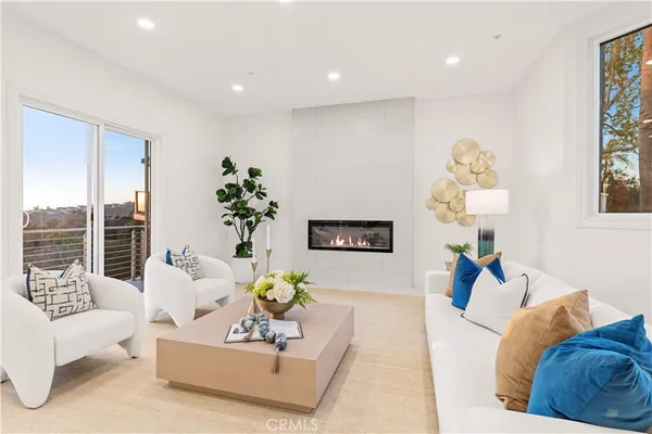 $3,990,000 | 857 Avenida Acapulco, San Clemente, CA 92672