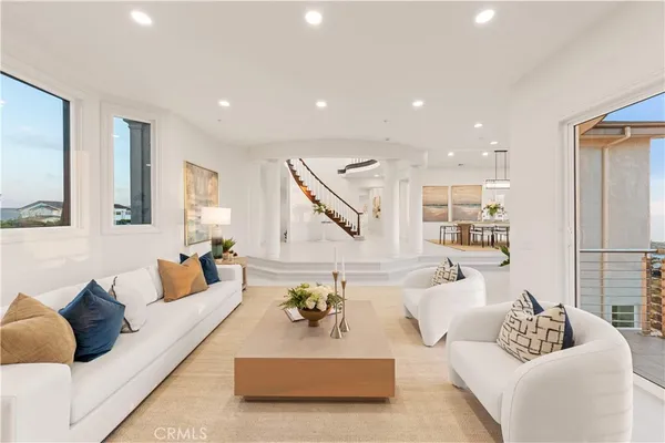 $3,990,000 | 857 Avenida Acapulco, San Clemente, CA 92672