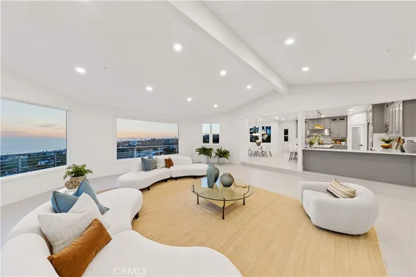 $3,990,000 | 857 Avenida Acapulco, San Clemente, CA 92672