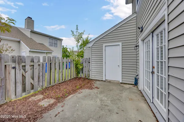 $221,500 | 154 Lullwater Drive, Unit A, Wilmington, NC 28403