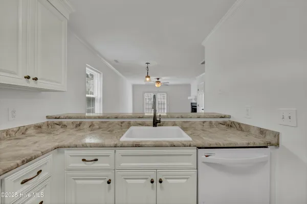 $221,500 | 154 Lullwater Drive, Unit A, Wilmington, NC 28403