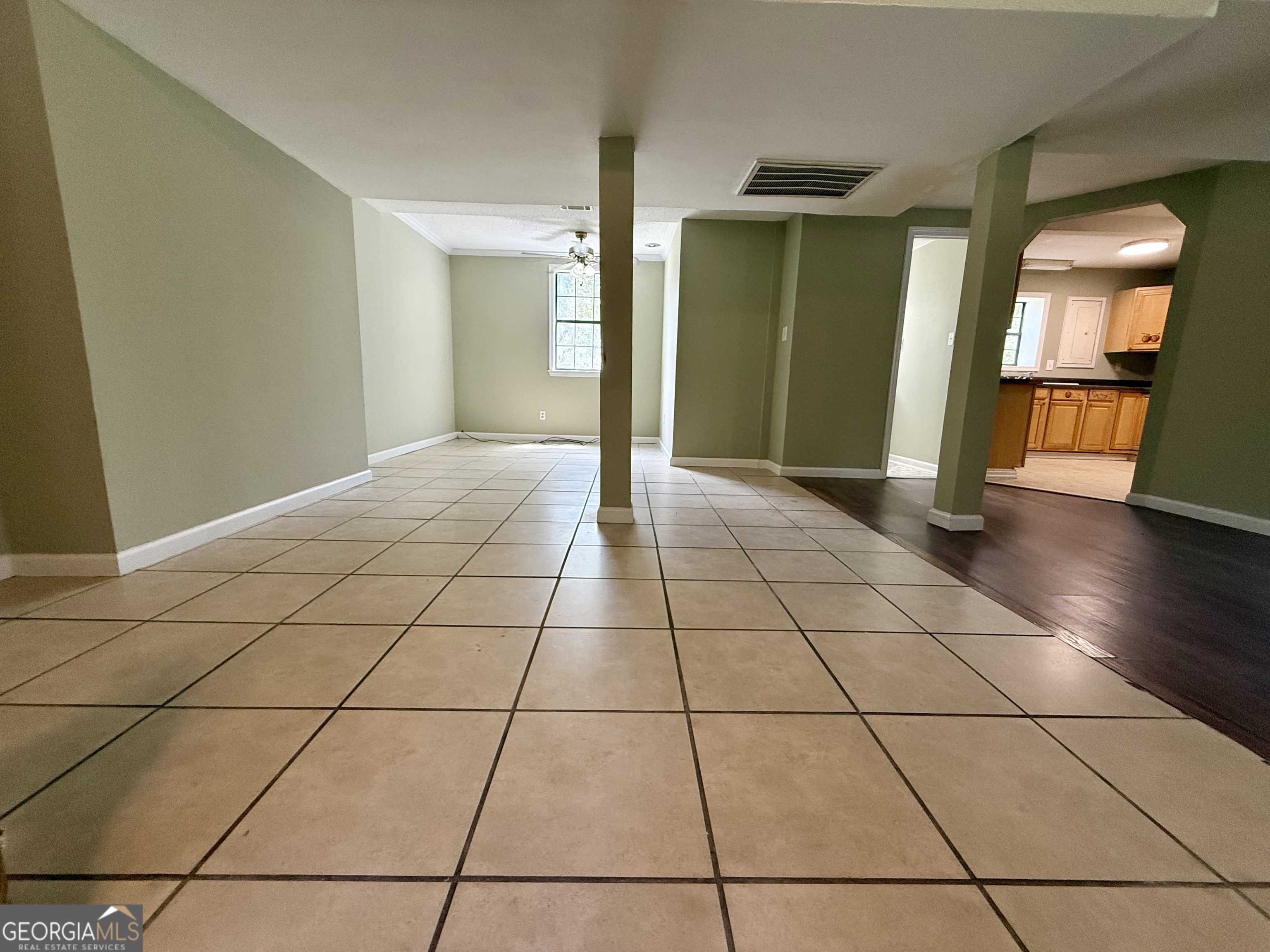 2592 White Oak Road Thomson, GA 30824 - Photo 15 of 30 a view of a hallway
