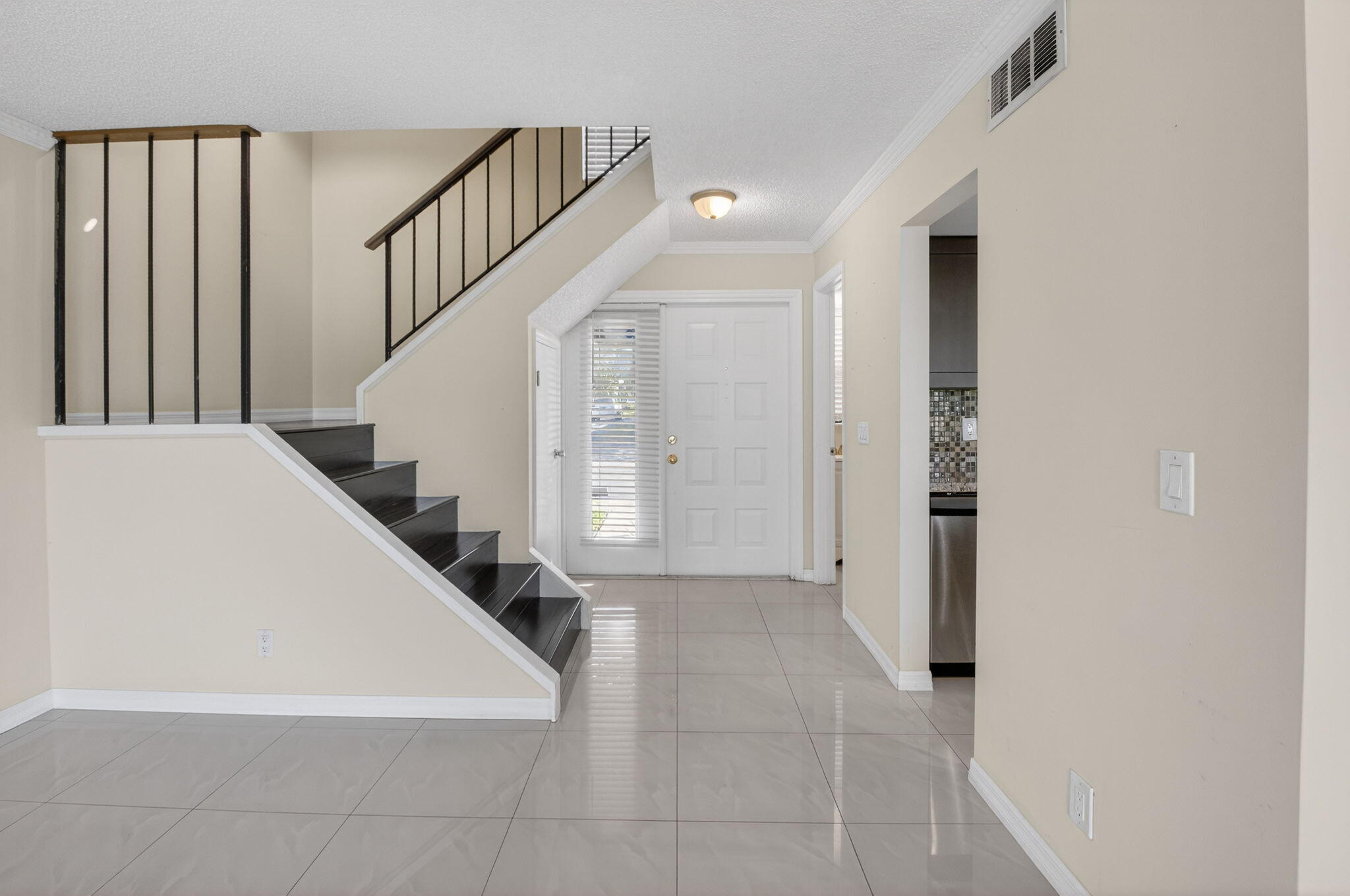 7200 Northwest 2nd Avenue, Unit 162 Boca Raton, FL 33487 - Photo 4 of 38 4-web-or-mls-DSC_8771