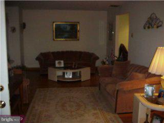 442 Valley Road Langhorne, PA 19047 - Photo 4 of 6 Gallery Image 4