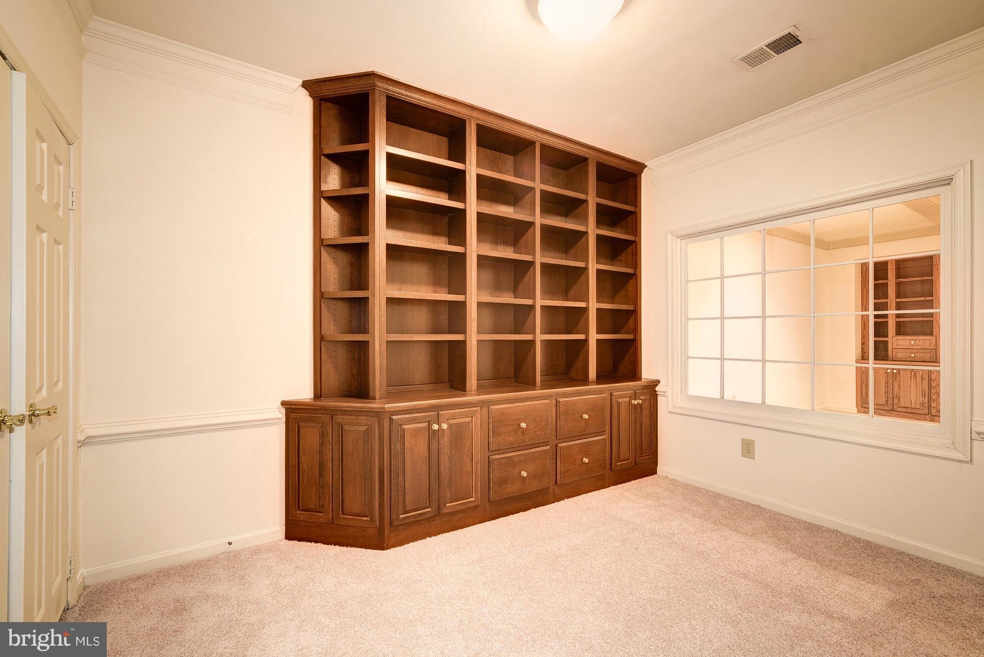 8023 Rising Ridge Road Bethesda, MD 20817 - Photo 25 of 30 a view of an empty room with a window