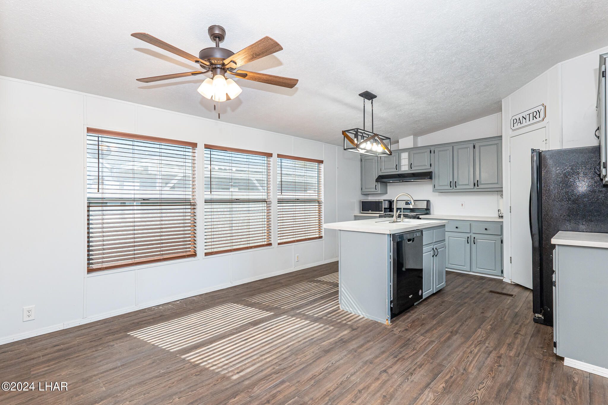 4322 Rafe Avenue Fort Mohave, AZ 86426 - Photo 9 of 40 4322 S Rafe Dr., Fort Mohave, AZ-09